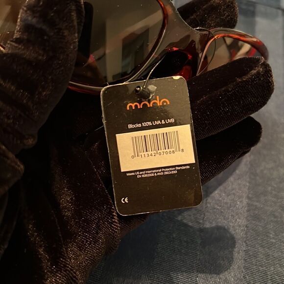 Modo collection NWT red blingy sunglasses sunnies - Picture 11 of 11